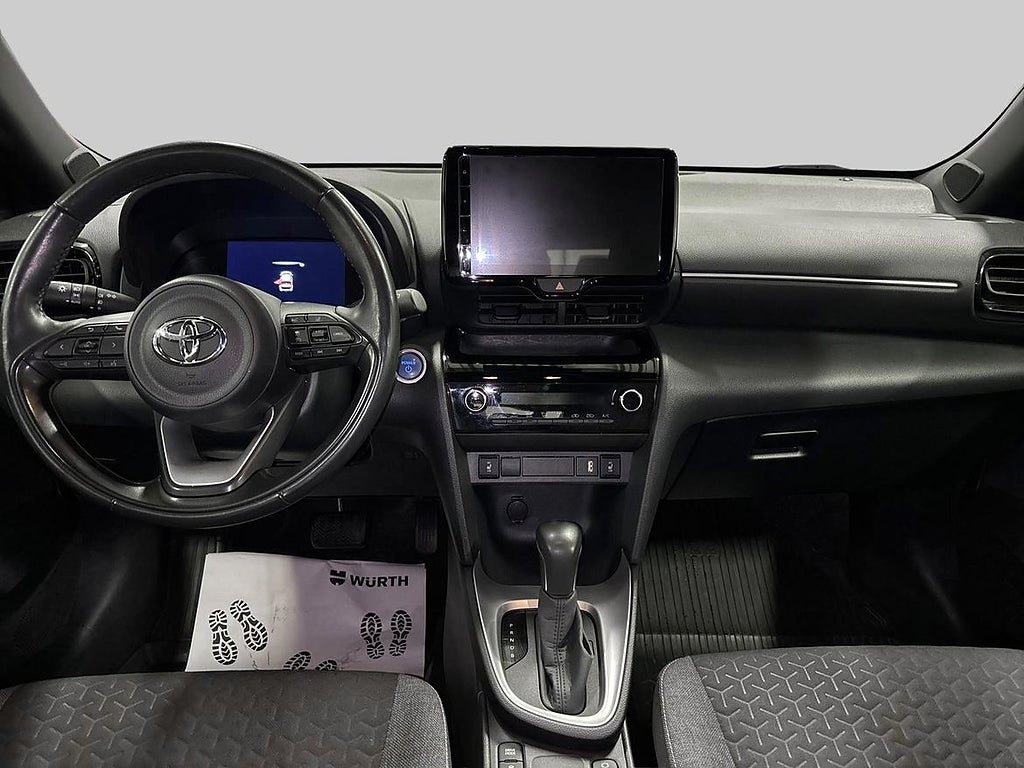 Vehicle Image 12