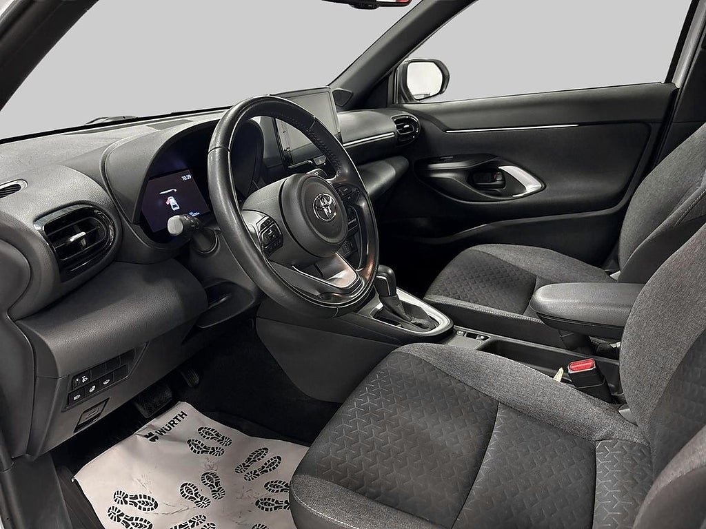Vehicle Image 14