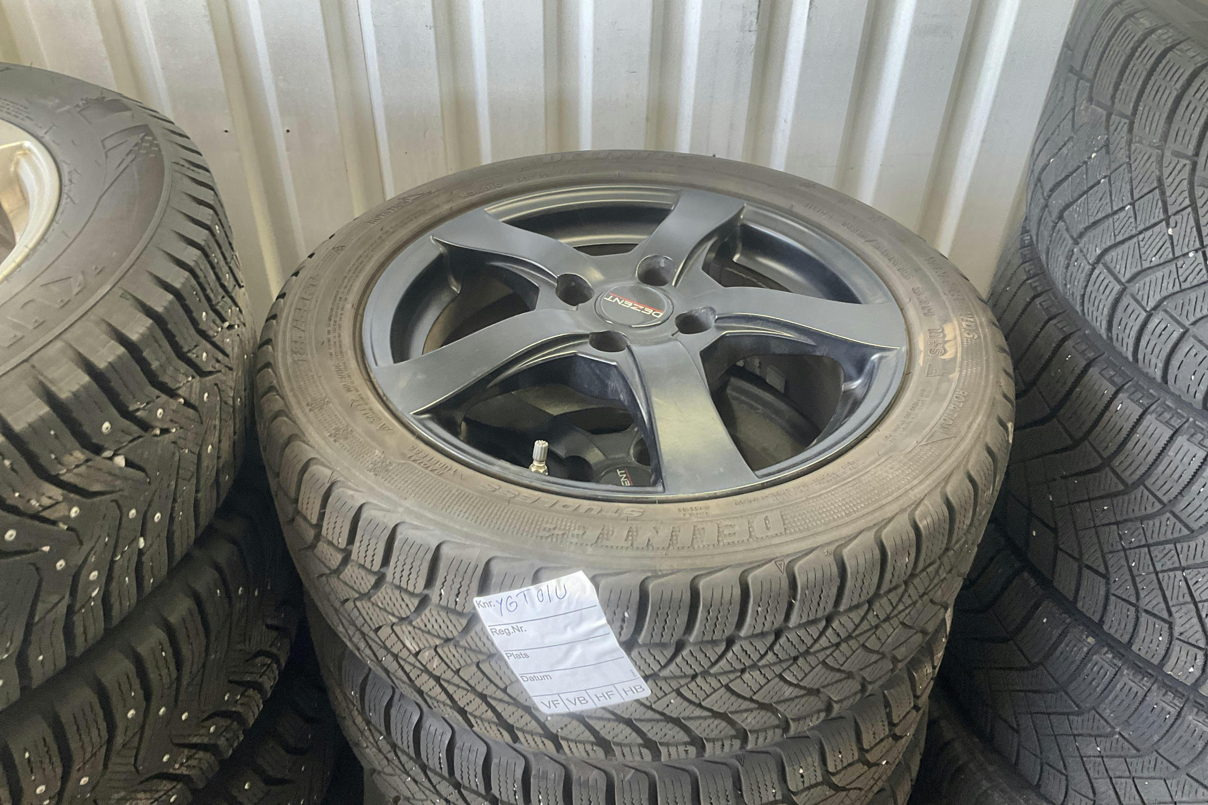 Vehicle Image 11