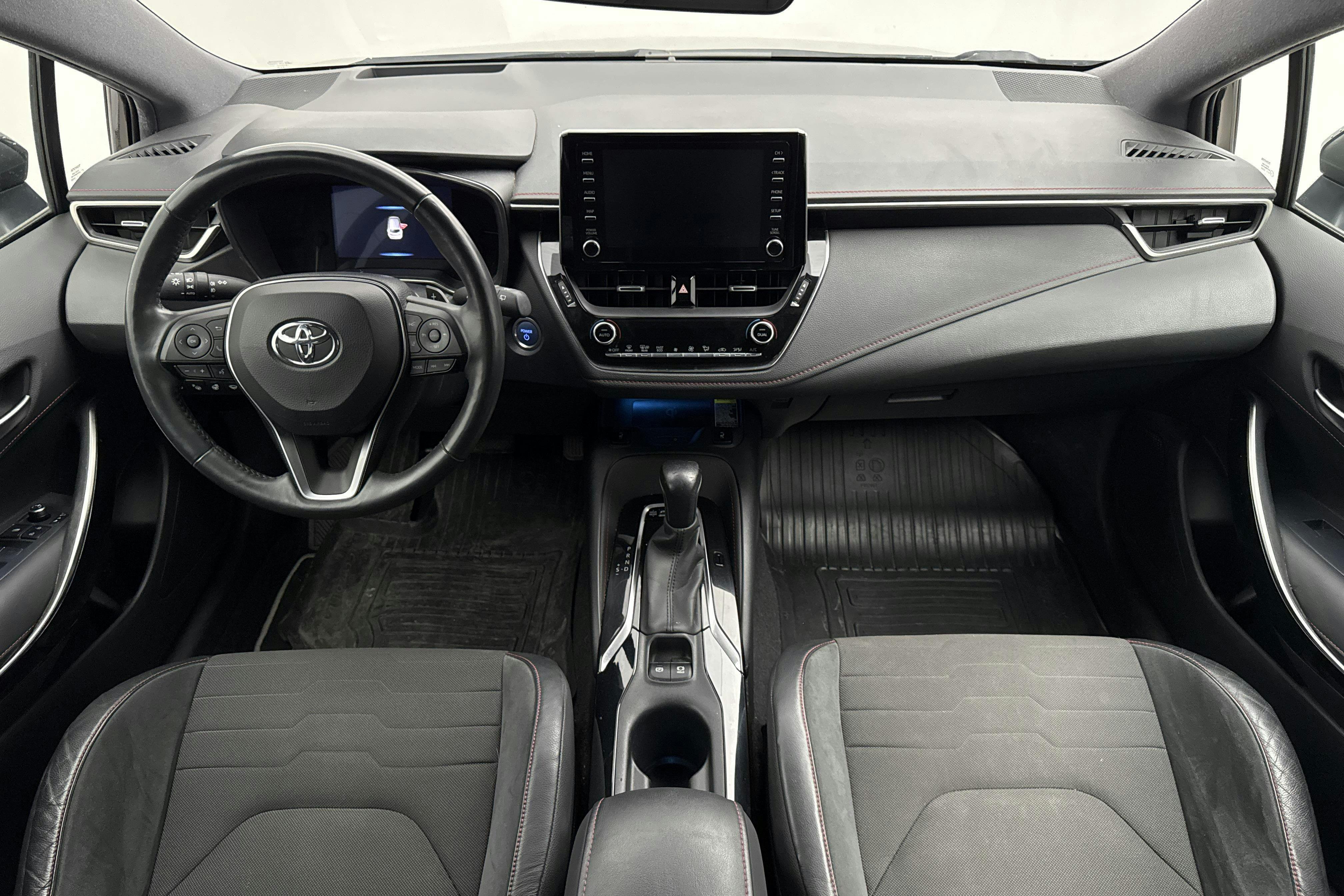 Vehicle Image 6