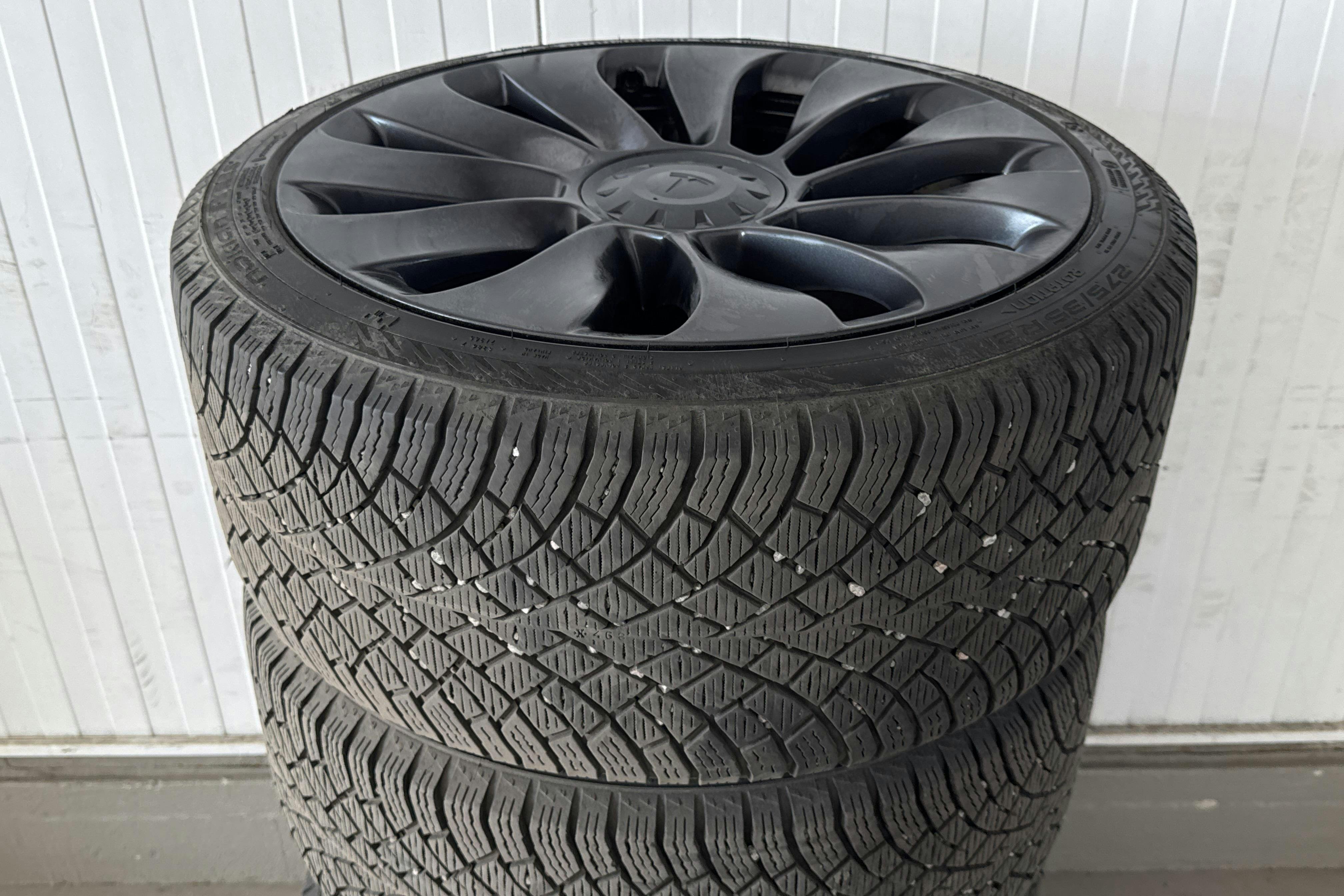 Vehicle Image 21