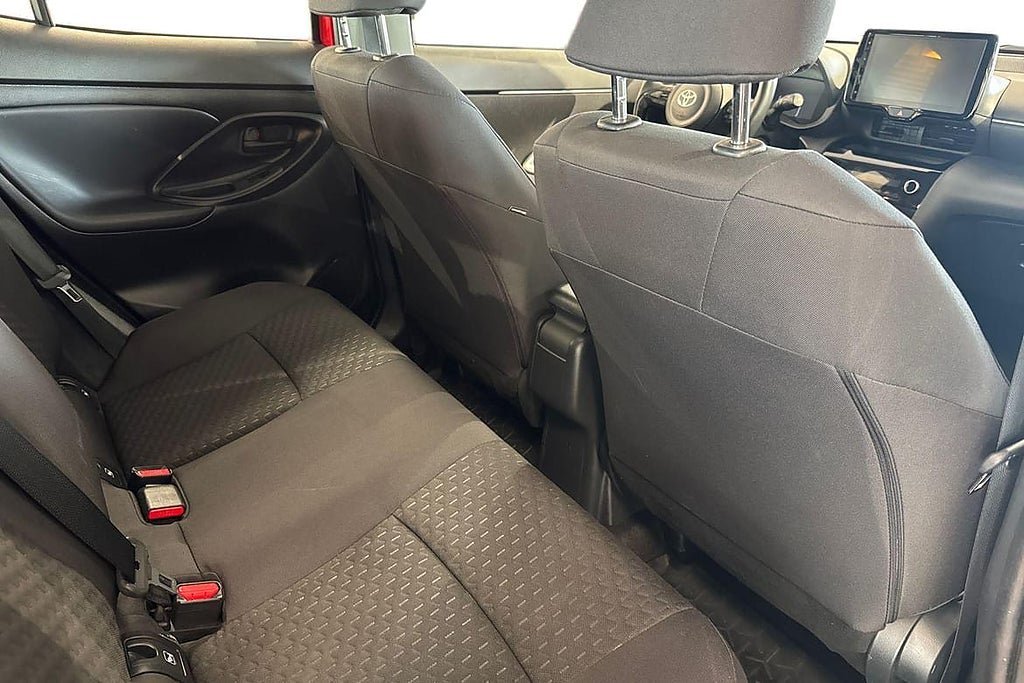 Vehicle Image 9