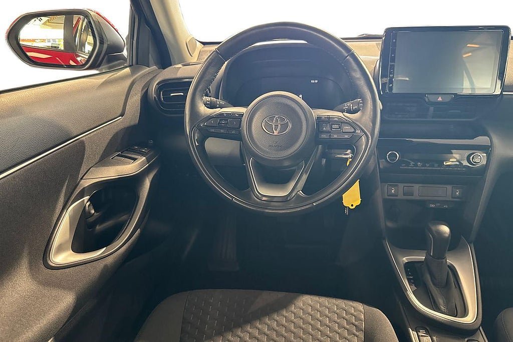 Vehicle Image 11