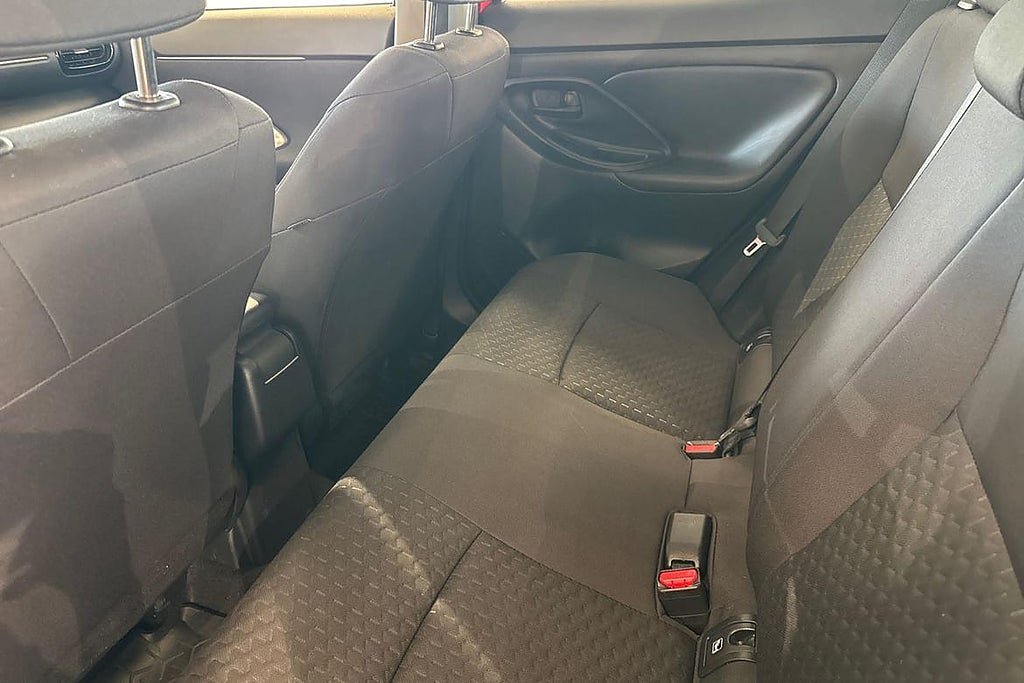 Vehicle Image 13