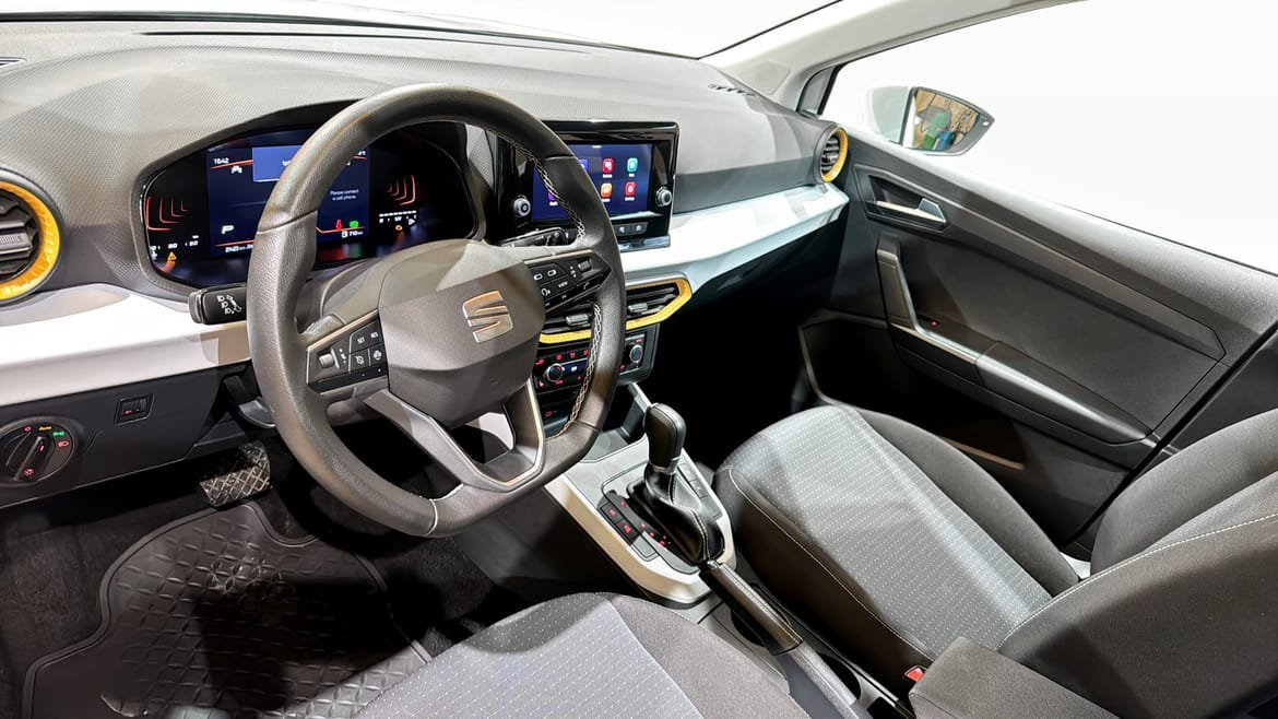Vehicle Image 7