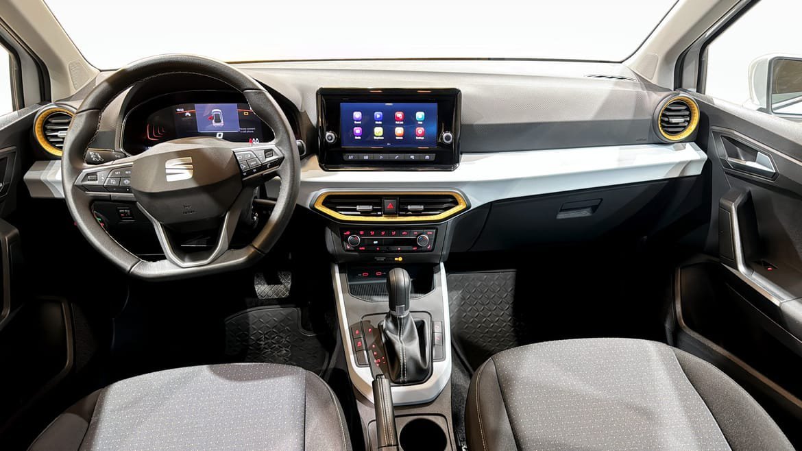 Vehicle Image 10
