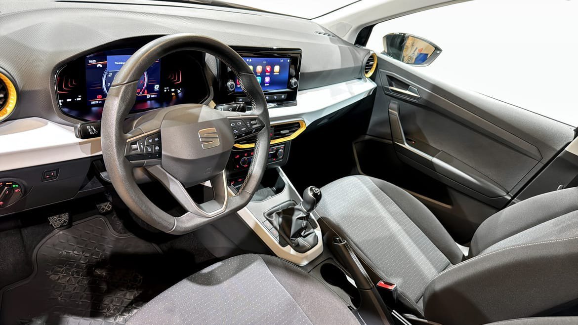 Vehicle Image 7