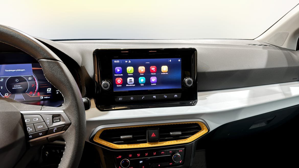 Vehicle Image 9