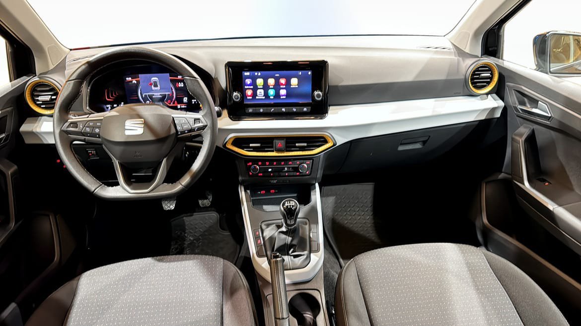 Vehicle Image 10