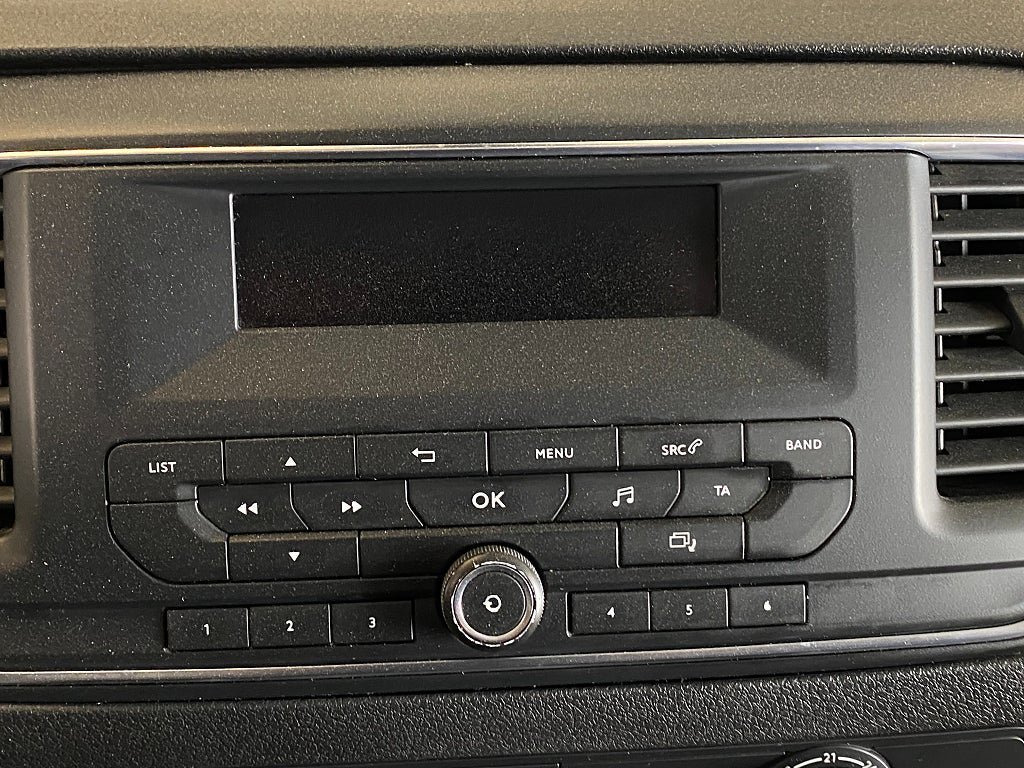 Vehicle Image 27