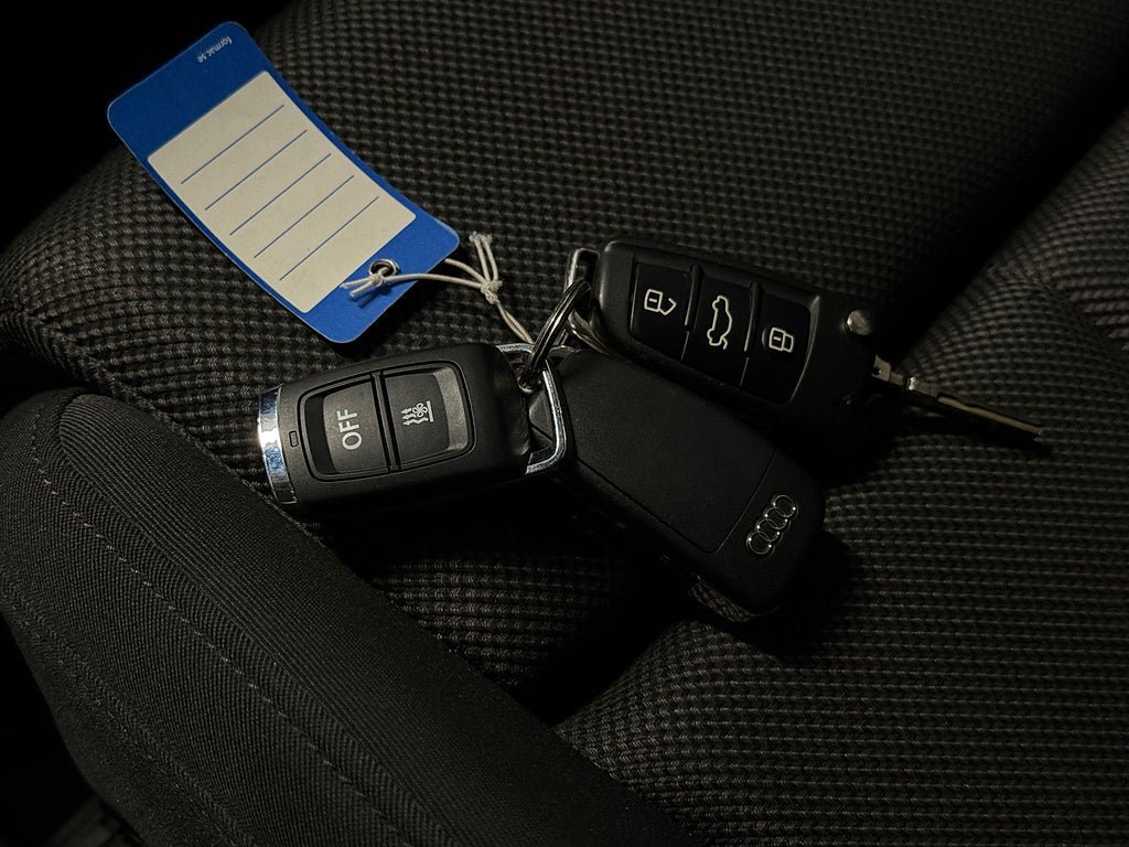 Vehicle Image 25