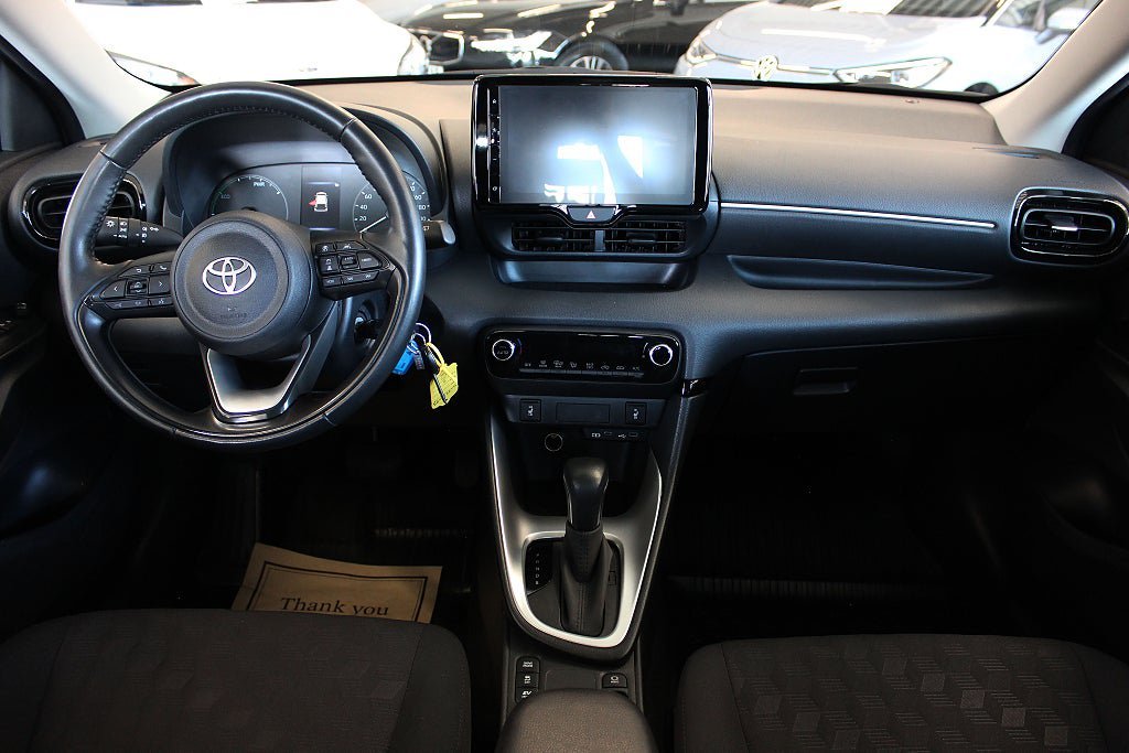 Vehicle Image 9
