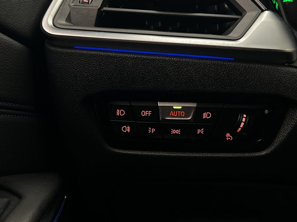 Vehicle Image 24
