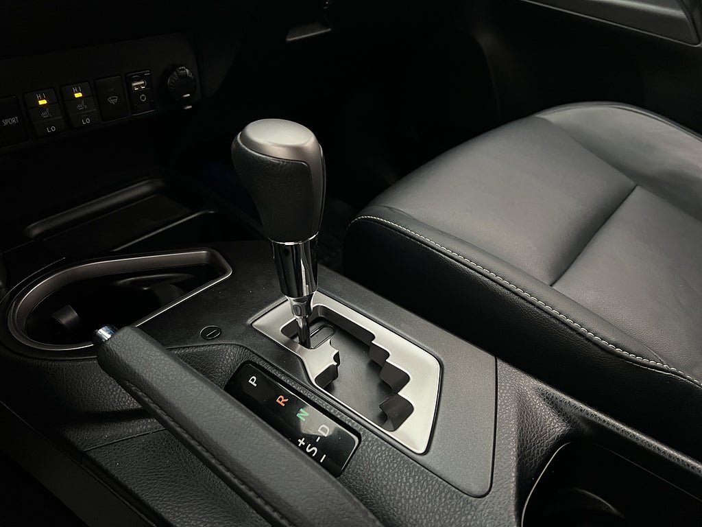Vehicle Image 23