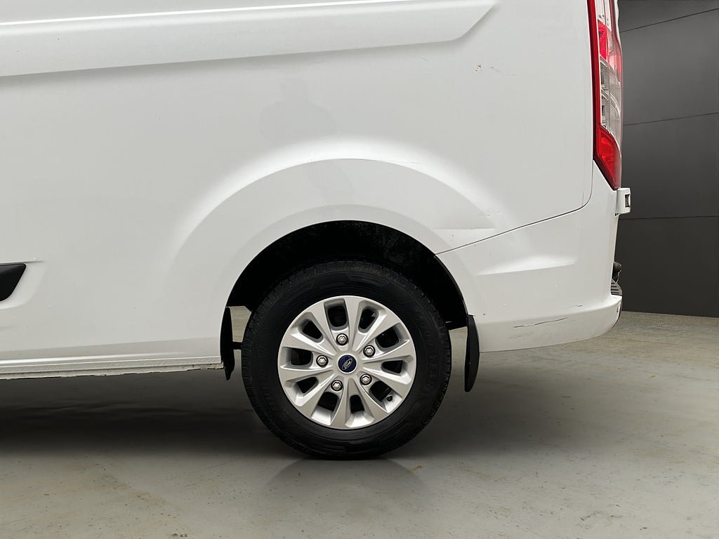 Vehicle Image 27