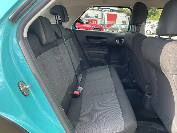 Vehicle Image 16