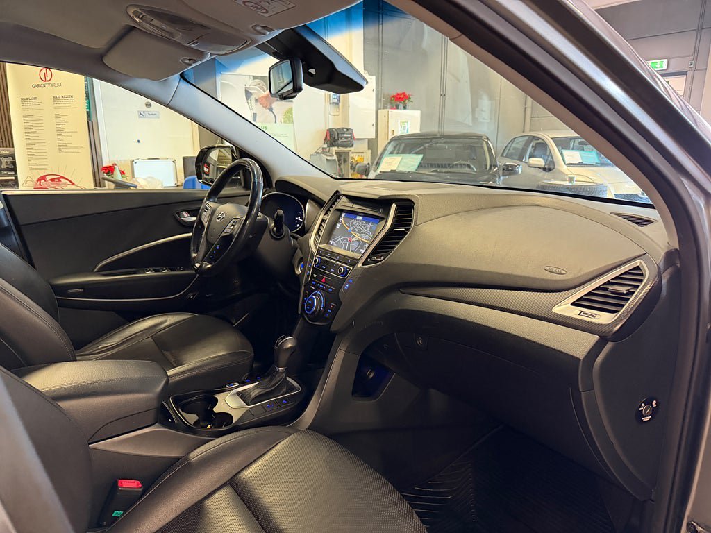Vehicle Image 23