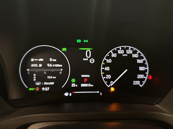 Vehicle Image 10