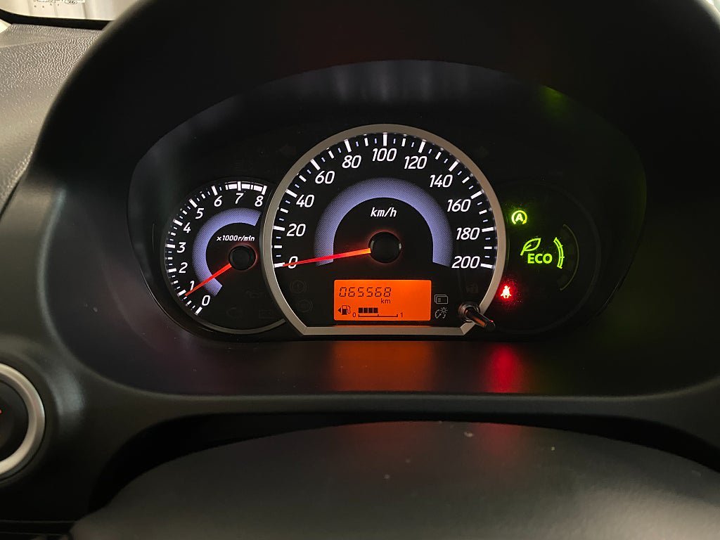 Vehicle Image 11