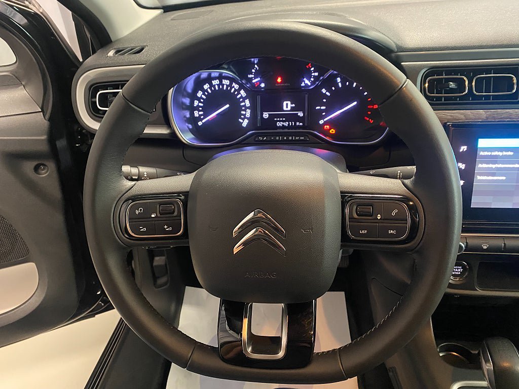 Vehicle Image 17