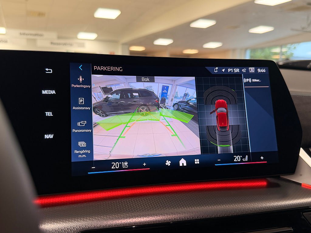 Vehicle Image 9