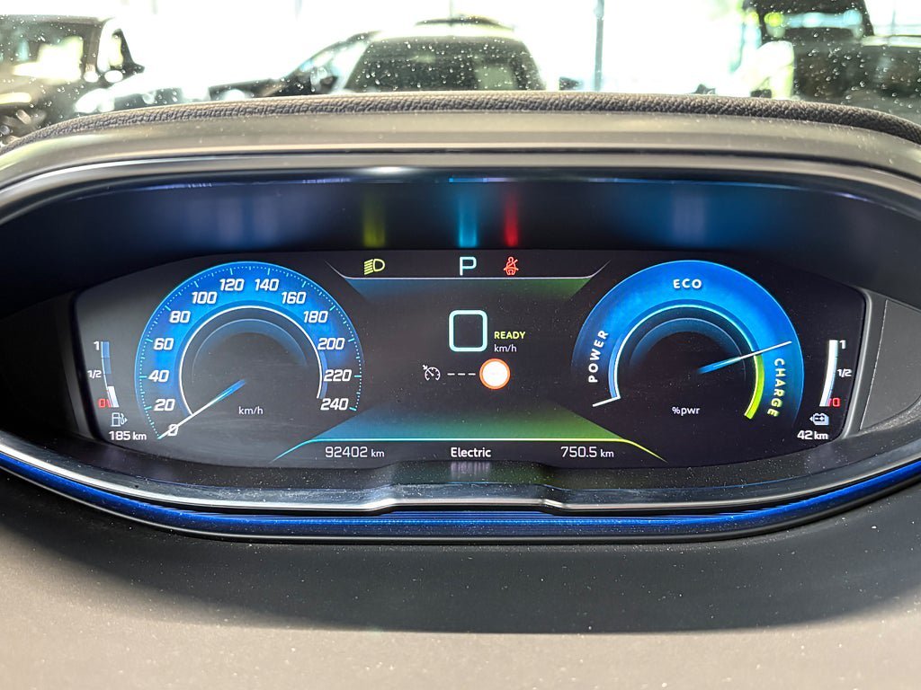 Vehicle Image 16