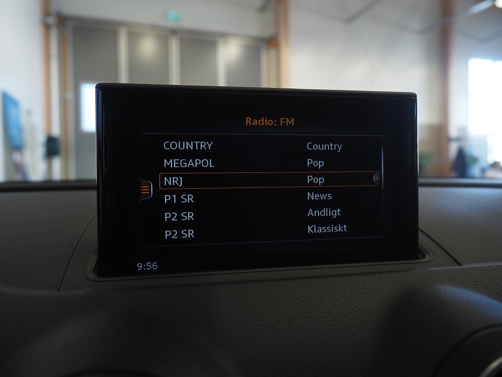 Vehicle Image 19