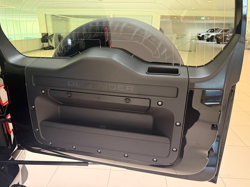 Vehicle Image 25