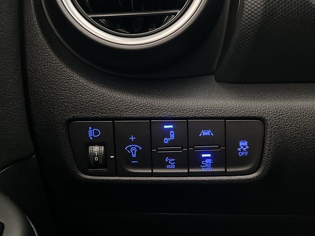 Vehicle Image 26
