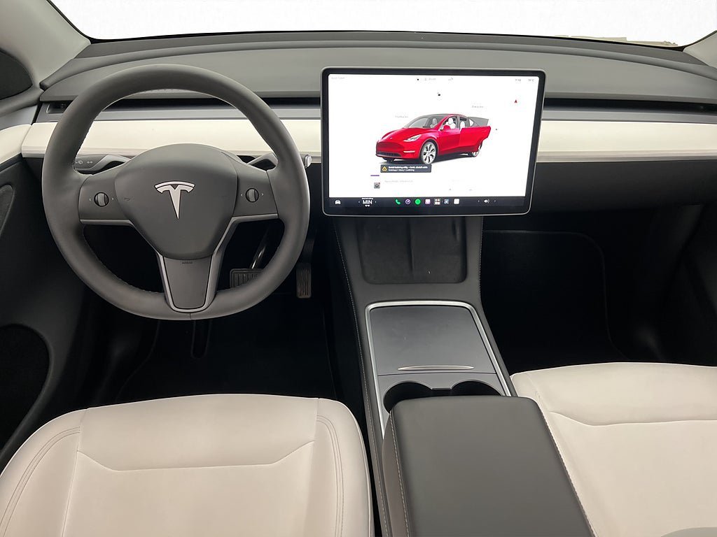 Vehicle Image 15