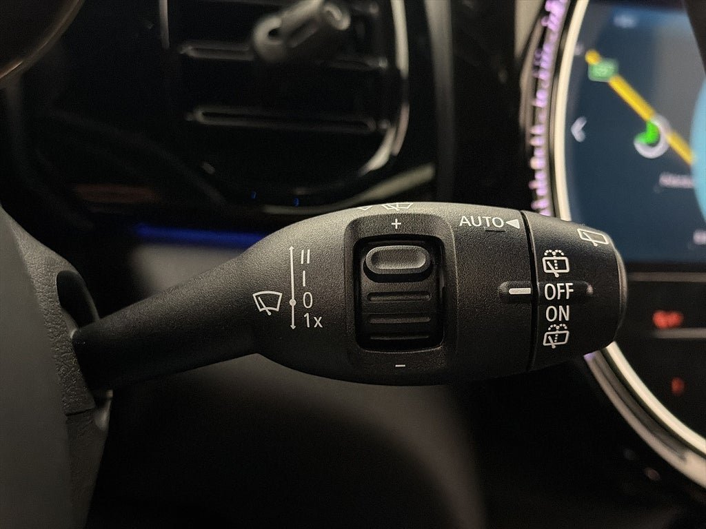 Vehicle Image 27