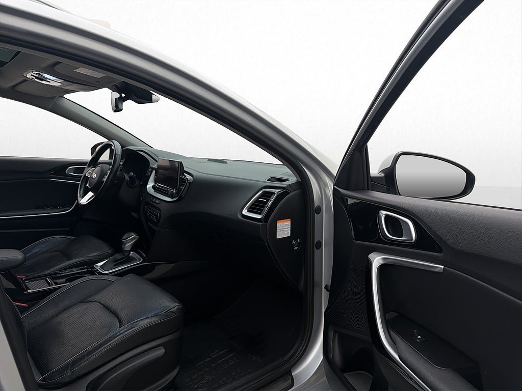 Vehicle Image 22