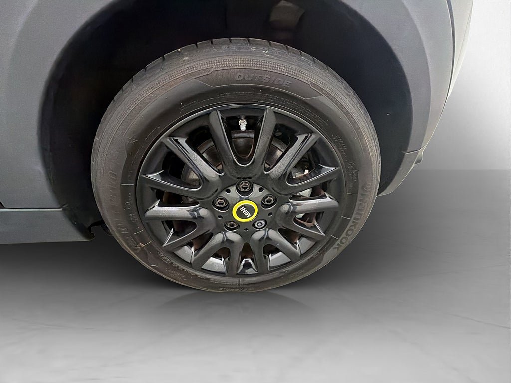 Vehicle Image 31