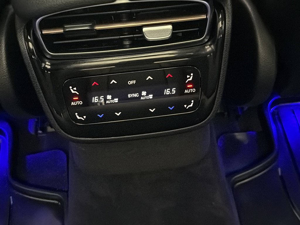 Vehicle Image 23