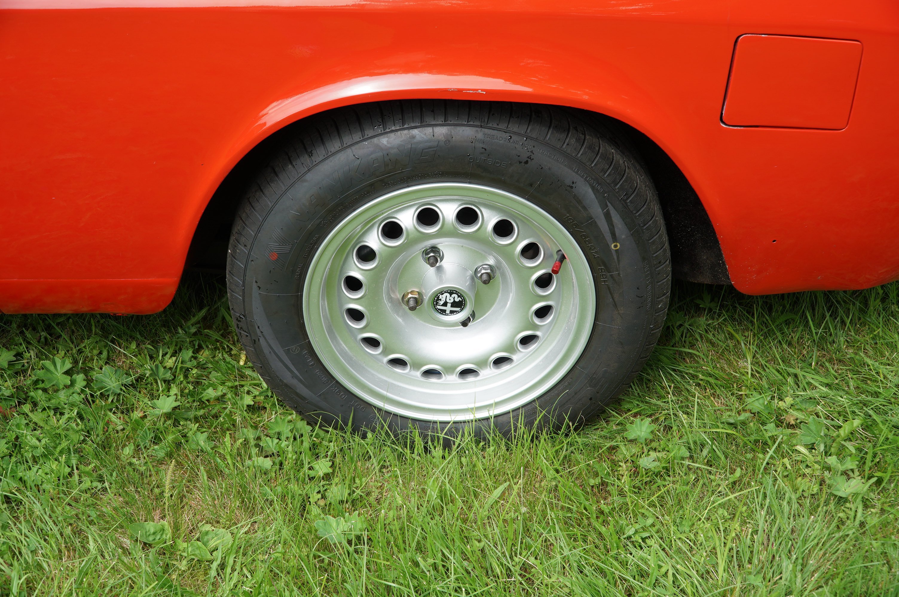 Vehicle Image 38