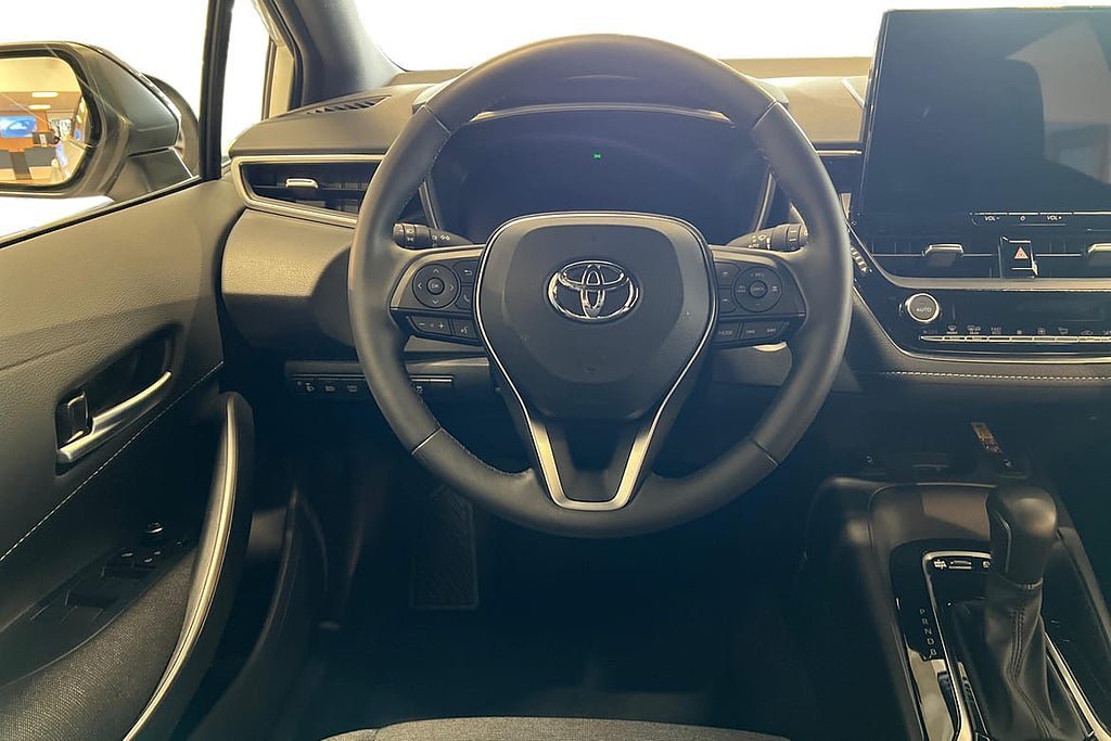 Vehicle Image 11