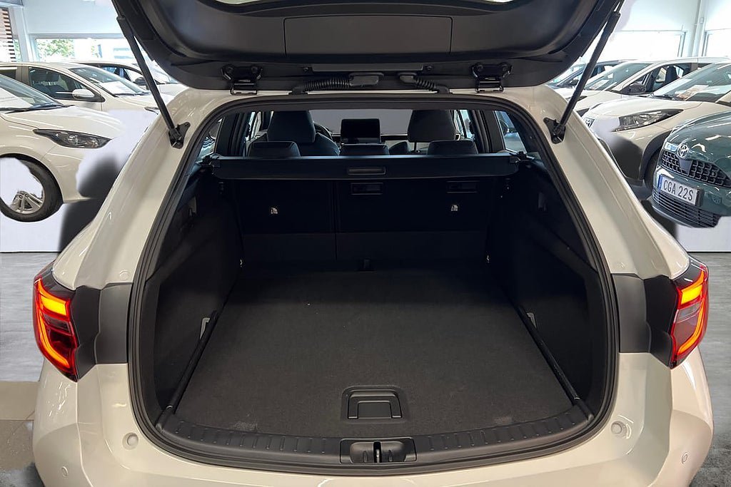 Vehicle Image 12
