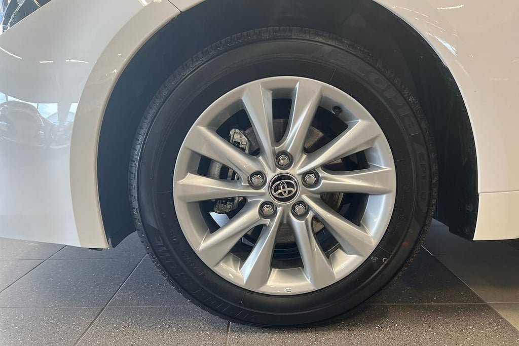 Vehicle Image 17