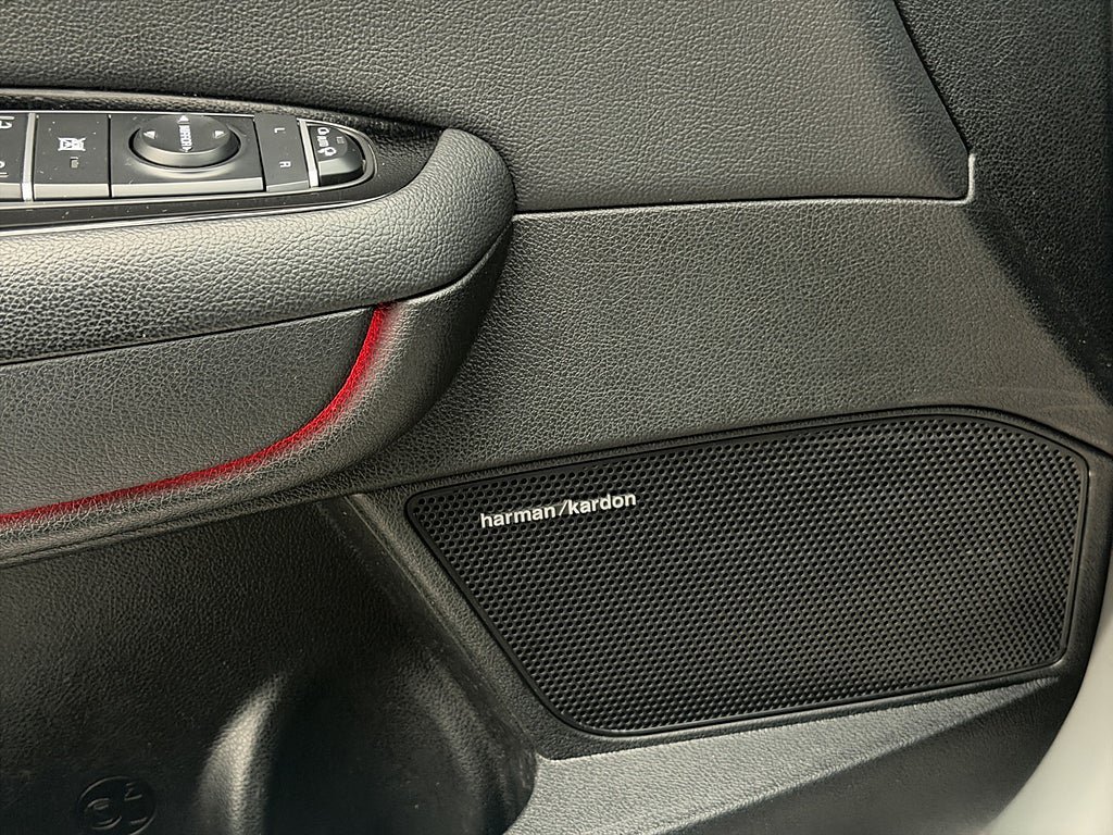 Vehicle Image 17