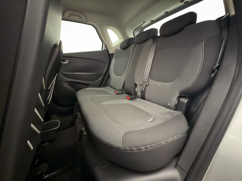 Vehicle Image 26
