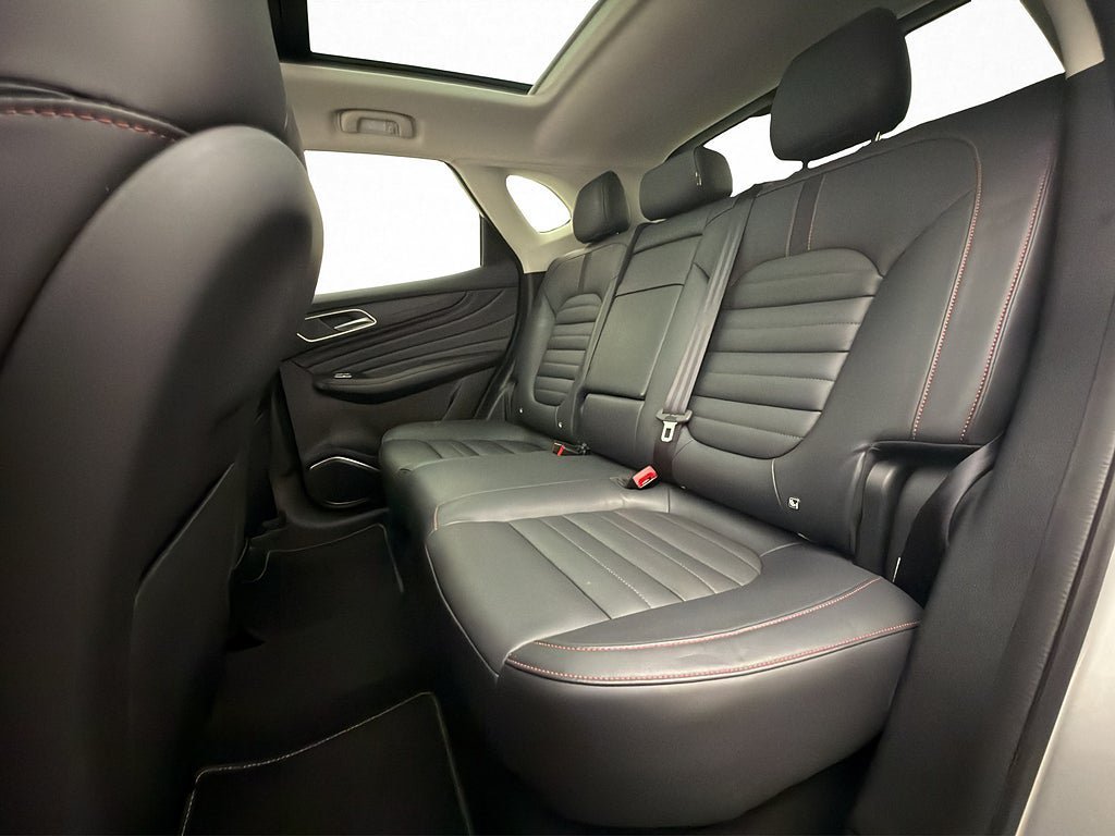 Vehicle Image 30