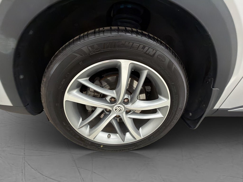 Vehicle Image 33