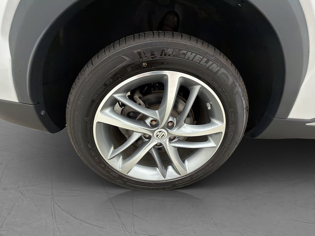 Vehicle Image 35