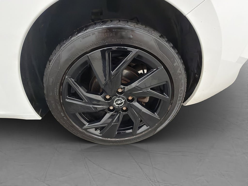 Vehicle Image 28