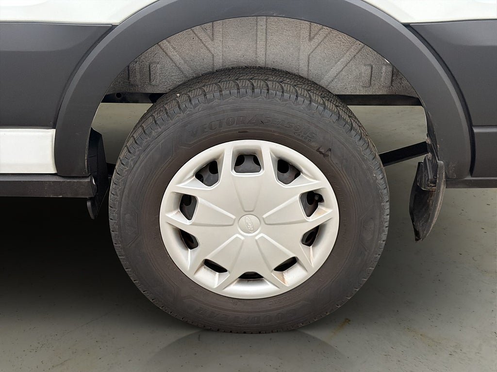 Vehicle Image 26