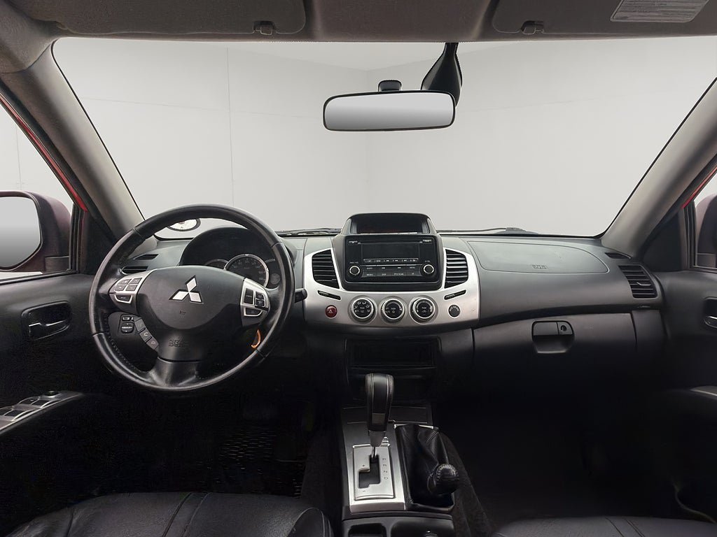 Vehicle Image 15