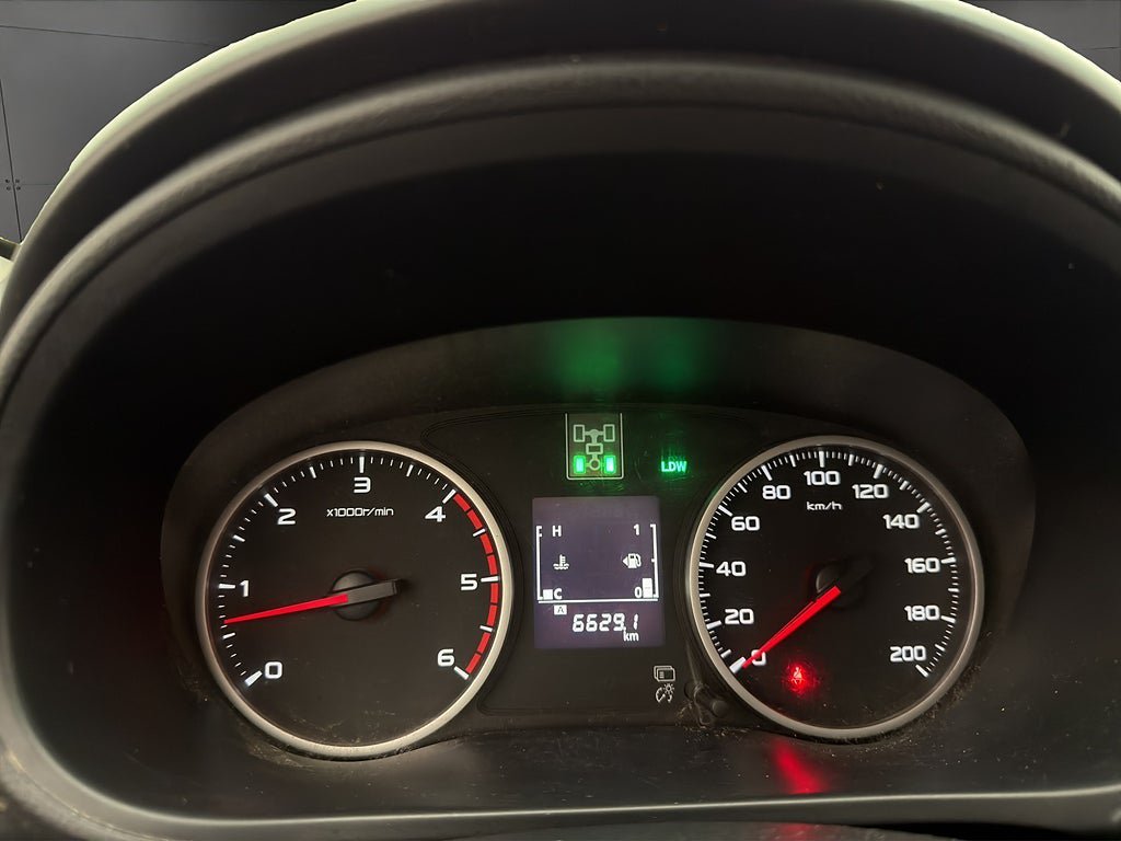 Vehicle Image 19
