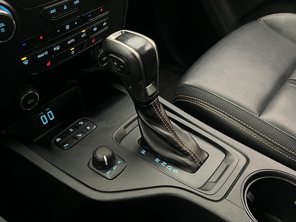 Vehicle Image 26