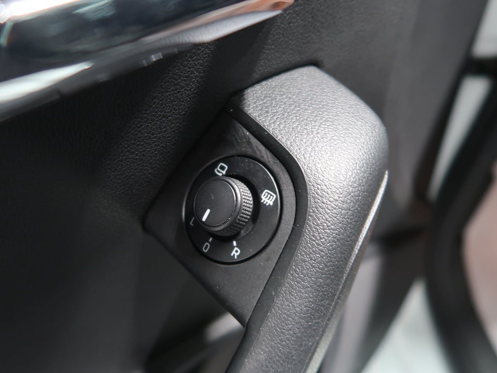 Vehicle Image 33