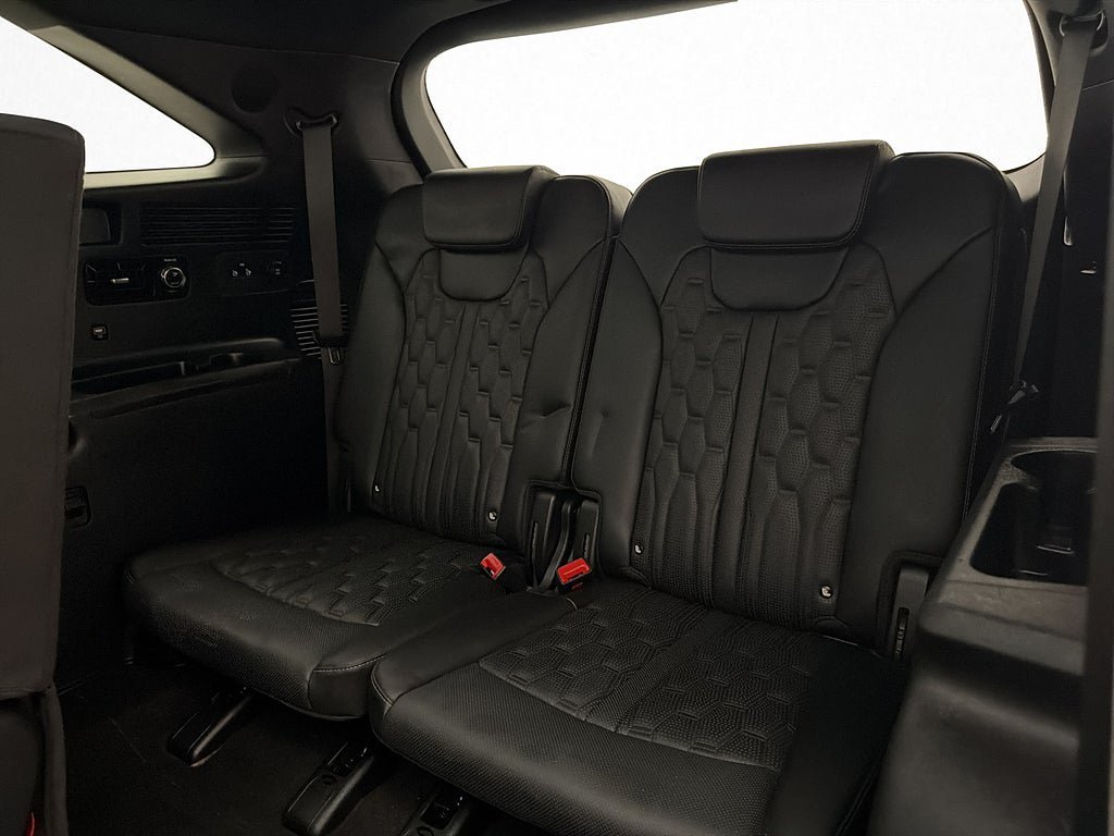 Vehicle Image 35